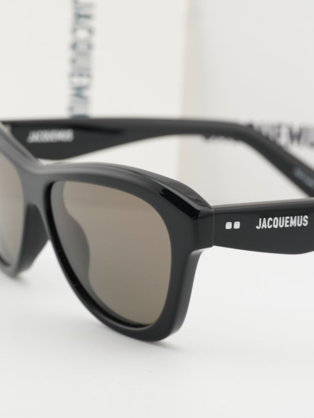 Jacquemus PALMIER JAC/59 C1 Cat Eye Sunglasses - Shiny Black / Grey - Picture 5 of 10